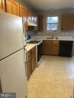 4th image of 1307 Sheridan Pl Unit 81