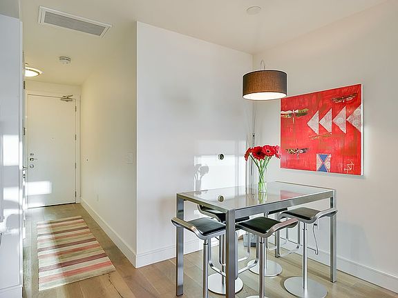 2nd image of 222 West Ave #1105