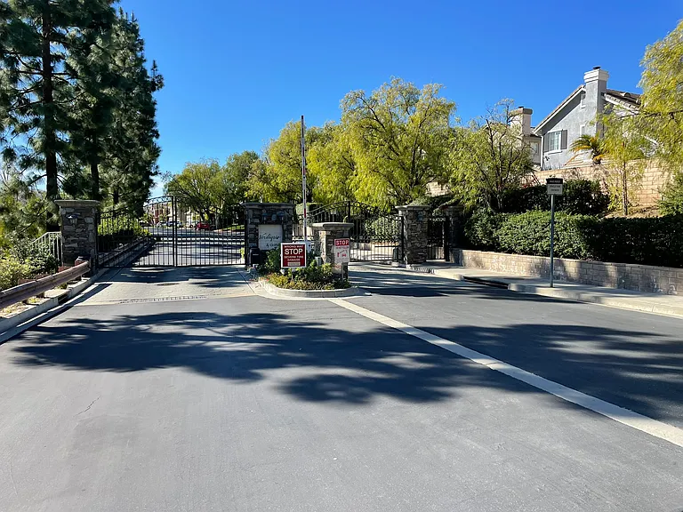 2877 Capella Way — Photo 44