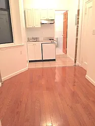 Rented by NYLA Realty