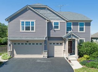 280 Sparrow Dr, Woodstock, IL 60098