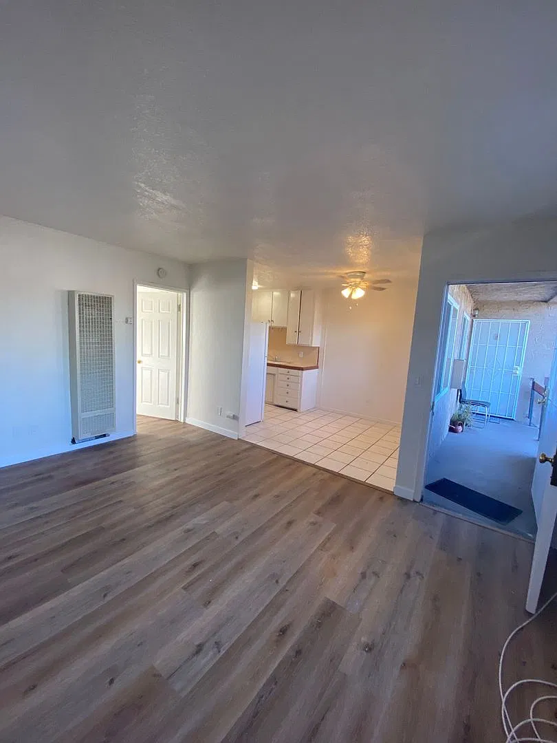 Upstairs One Bedroom Available now! — Photo 1