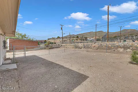 2723 Grant Ave — Photo 25