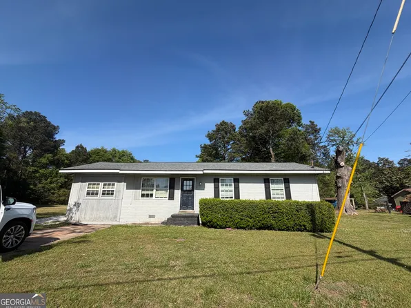 328 Ronthor Dr, Social Circle, GA 30025