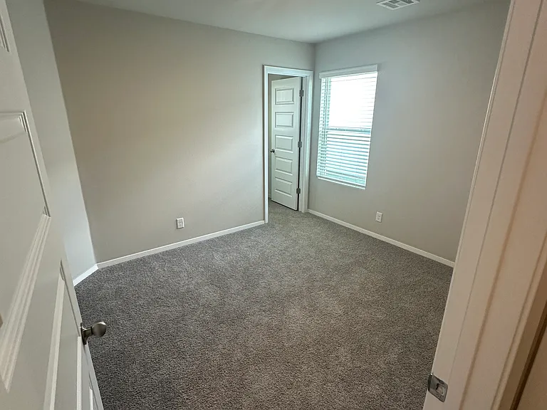 219 N Cattle Dr — Photo 6
