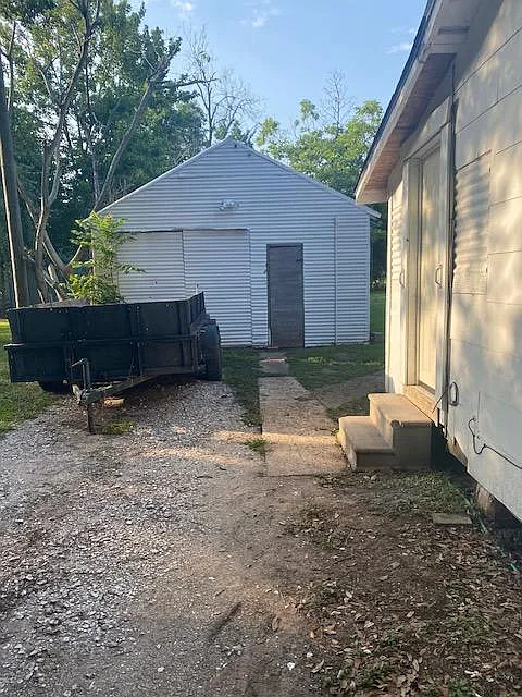 Building Photo - 330 Landers Rd