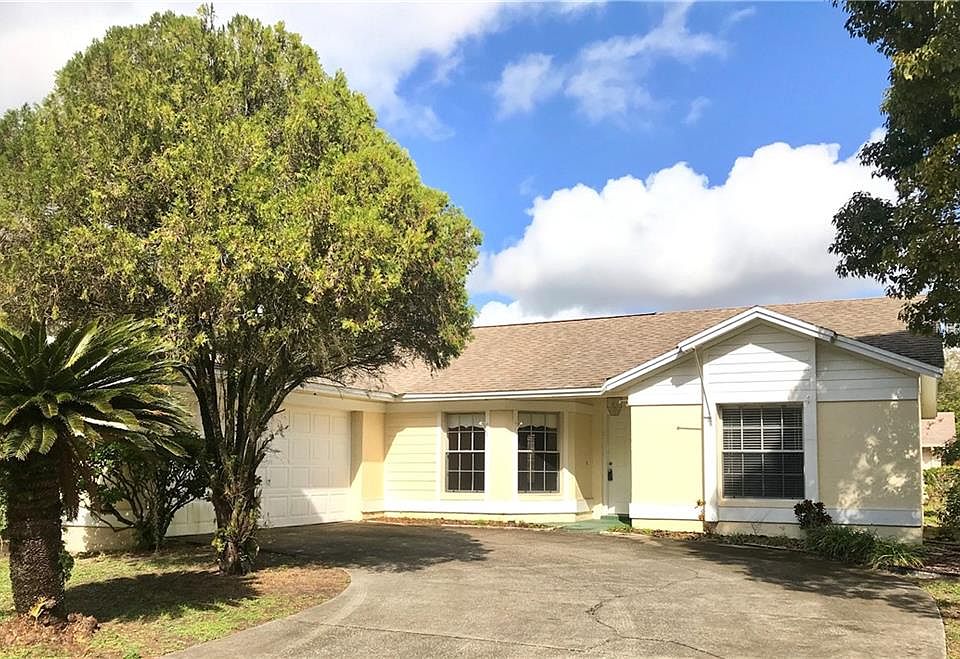 1st image of 17515 Willow Pond Dr