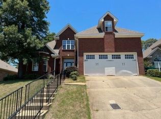 325 Ashton Park Dr, Millbrook, AL 36054