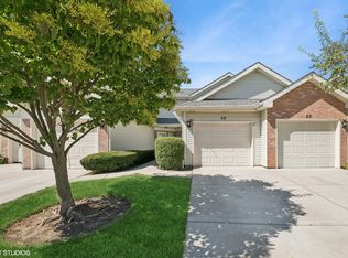 62 N Golfview Ct, Glendale Heights, IL 60139