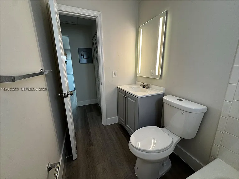 1310 W 29th St #40 — Photo 17