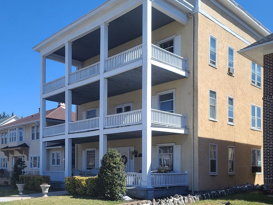 1st image of 1106 Oak Hill Ave #3A