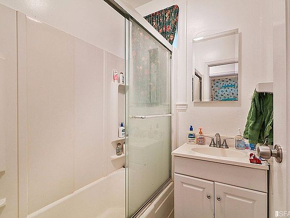 4th image of 6279 Mission St