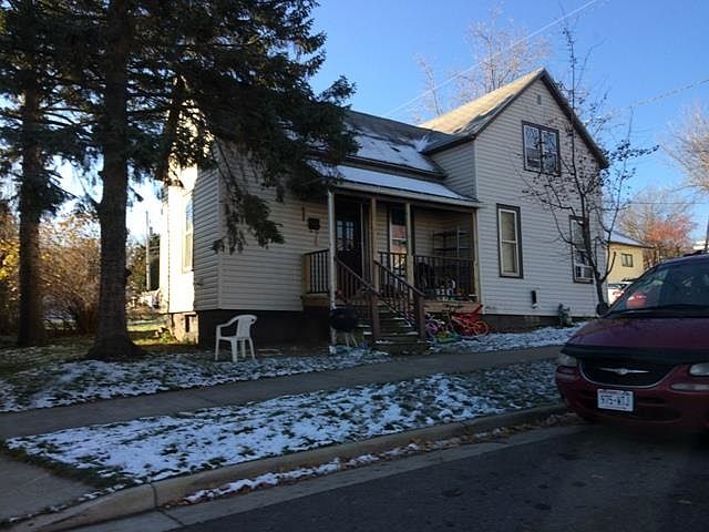 2nd image of 607 Elm St
