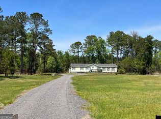 1640 H G Miles Dr, Townsend, GA 31331