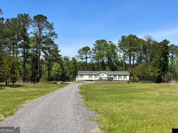 1640 H G Miles Dr, Townsend, GA 31331