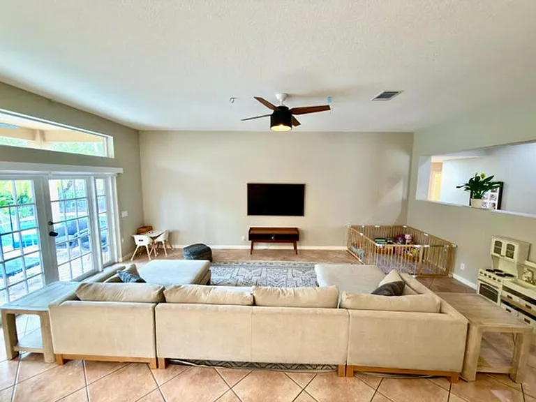 1618 Royal Grove Way — Photo 4