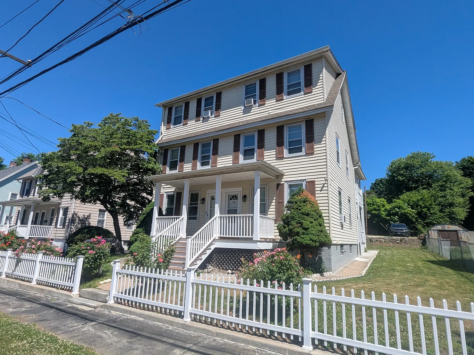 97 Myrtle Ave — Photo 2