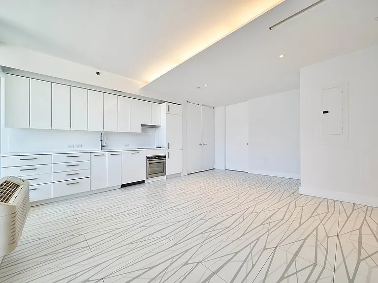 329 Pleasant Ave #6B — Photo 5