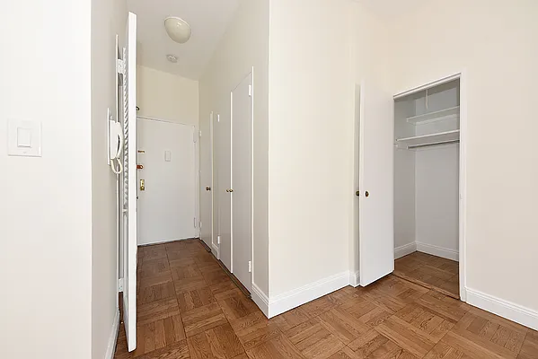 Rented by Buchbinder & Warren | media 9