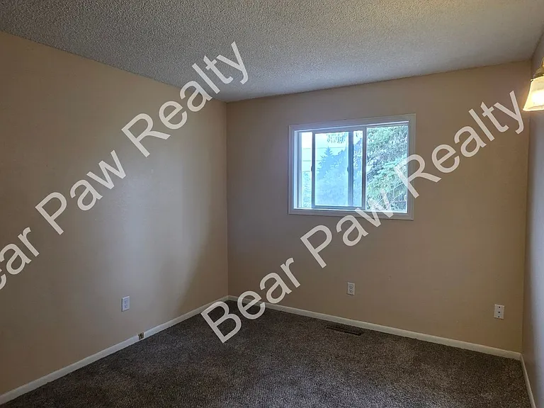279 Reed Ave — Photo 15