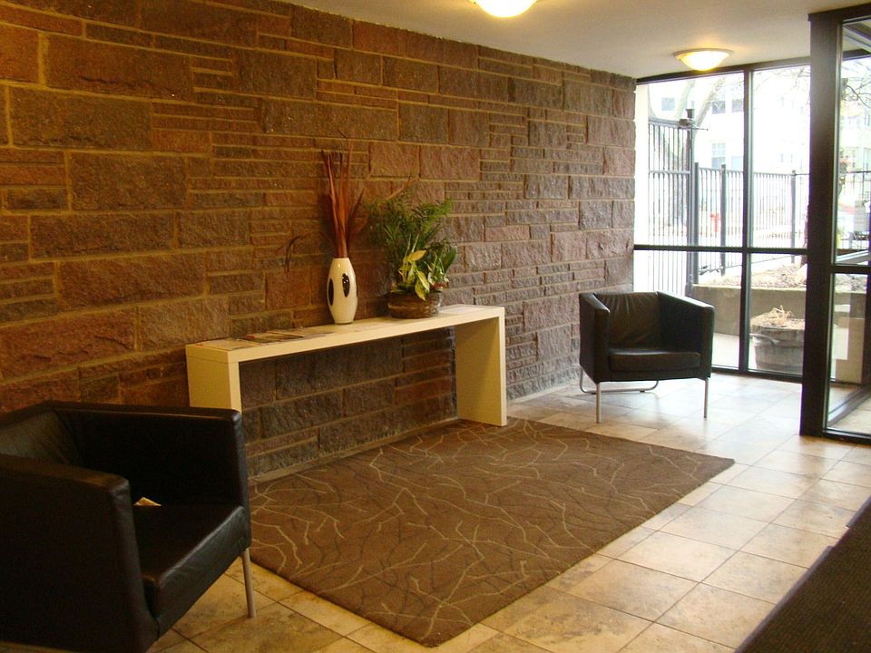 1st image of 1415 W Lunt Ave APT 411