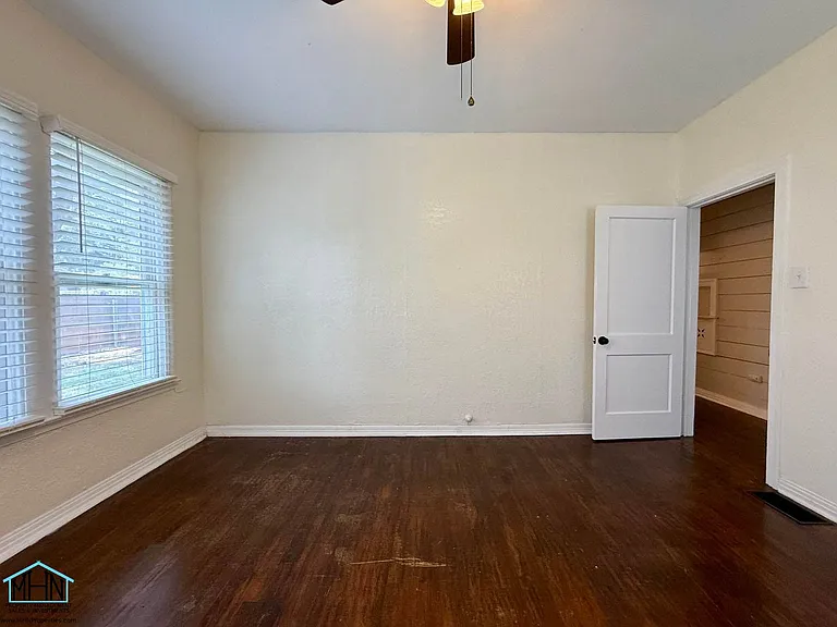1344 Fulton Ave — Photo 12
