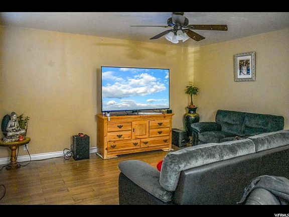 4th image of 3425 S Helen Dr