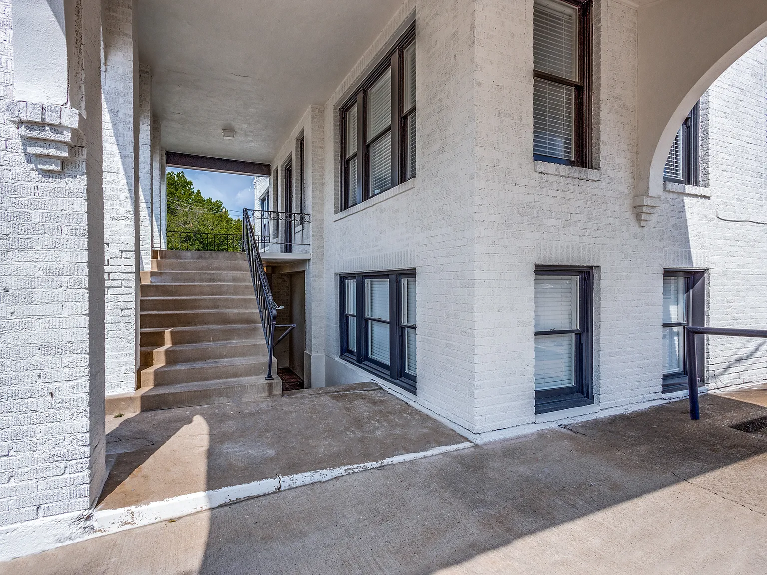 2 bed, 1150 sqft, $1,100 — Photo 4