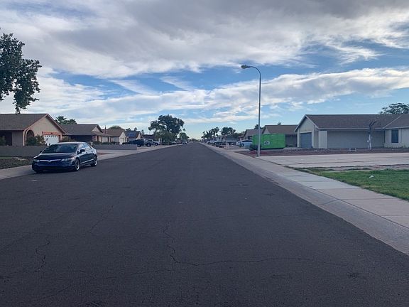 5th image of 8125 W Windrose Dr