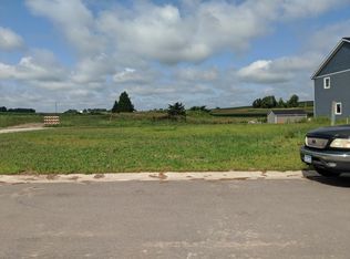 301 11th St N, Goodhue, MN 55027