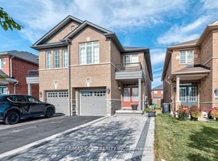 471 Meadowridge Ct, Mississauga, ON L5W 0E8
