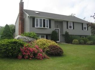 134 Marehaven Dr, Seekonk, MA 02771