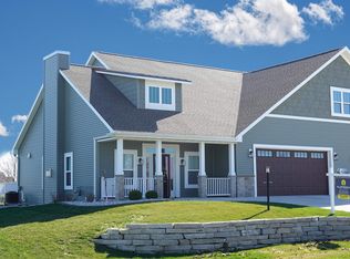 1400 Lighthouse Village Rd, Fond Du Lac, WI 54937