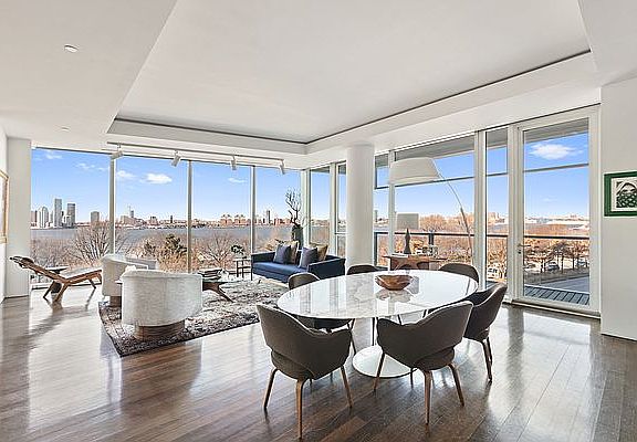 4th image of 165 Charles St APT 10