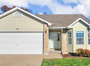 601 Meadowview Ct, Warrenton, MO 63383