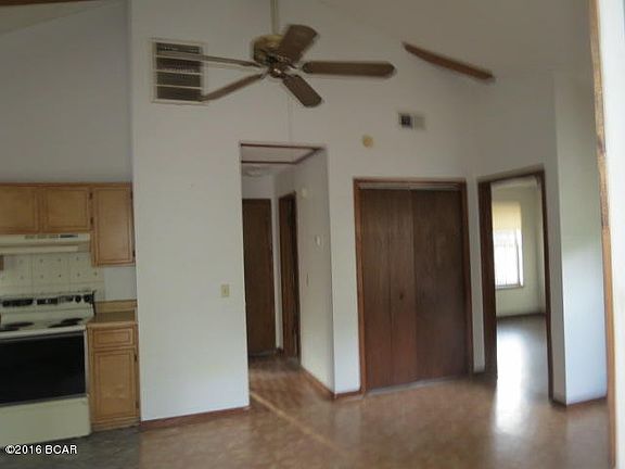 5th image of 2487 Wood Ave