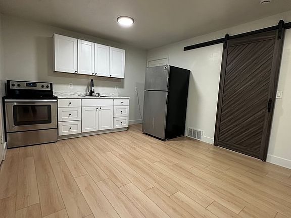 5th image of 2515 S Parkcrest Dr #2