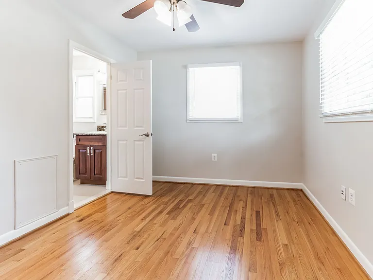 9902 Holmhurst Rd — Photo 15