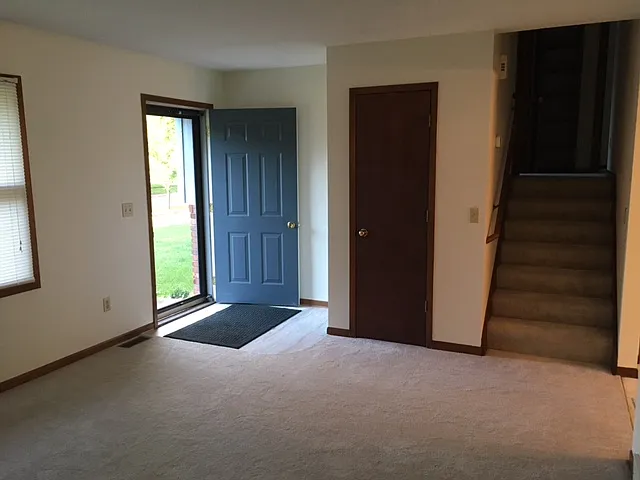 NW 65th Ave, Johnston — Photo 2