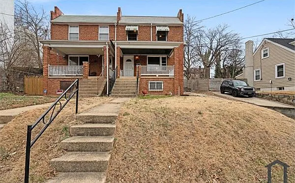 414 Chesapeake St SE