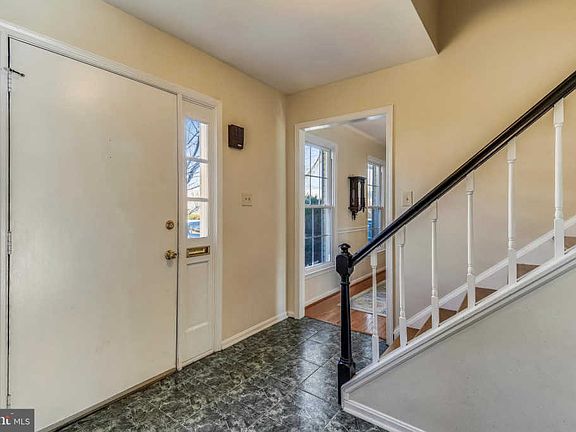 3rd image of 506 N Park Dr