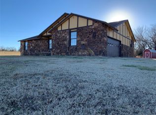 15595 N Skyline Dr, Okmulgee, OK 74447