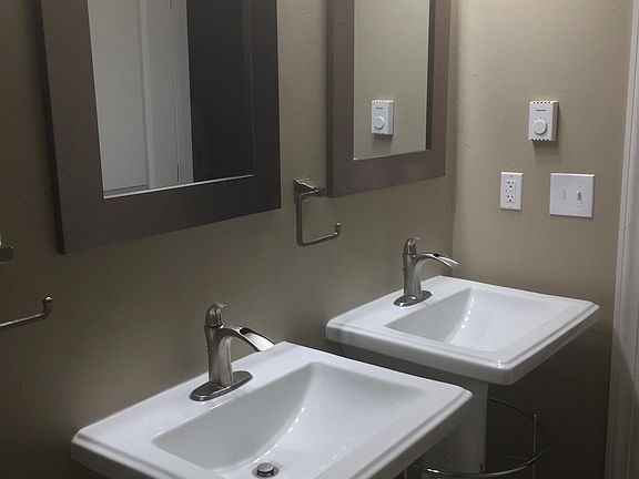 3rd image of 1747 Oakdale Ave #2