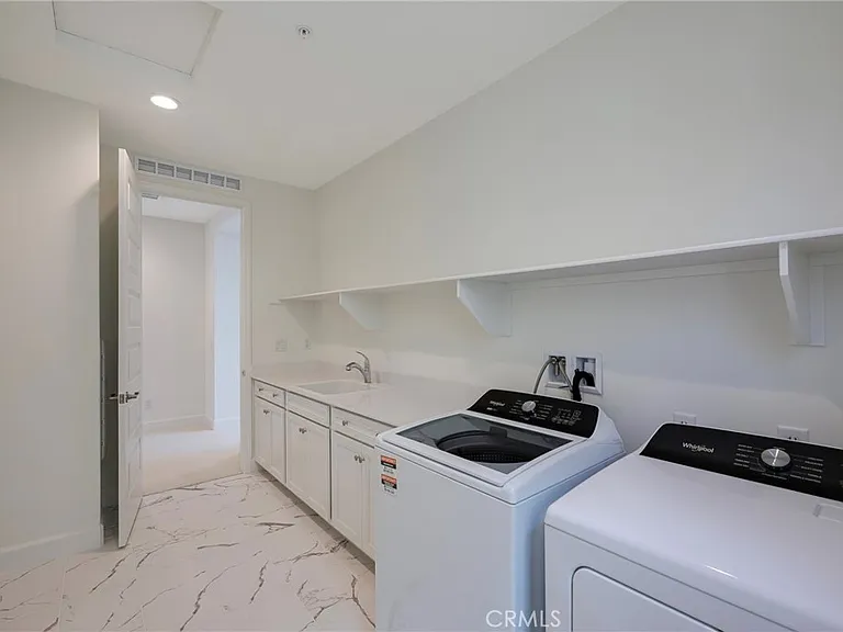 21204 Currant Ct — Photo 52