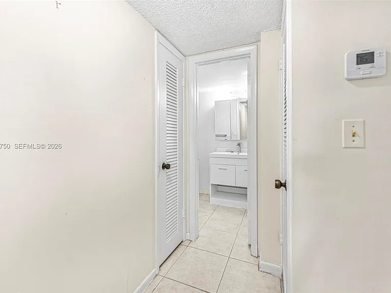 9107 SW 137th Ter #1-4 — Photo 17