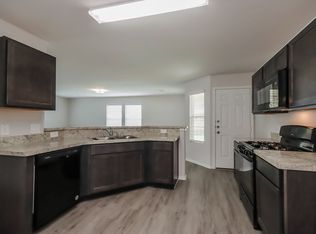 215 Blue Crane St, Huntsville, TX 77320