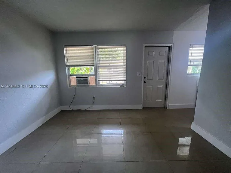 1281 NW 60th St #5 — Photo 1