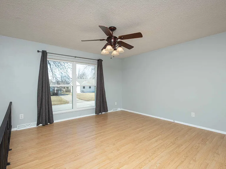 2318 Pinehurst St — Photo 7