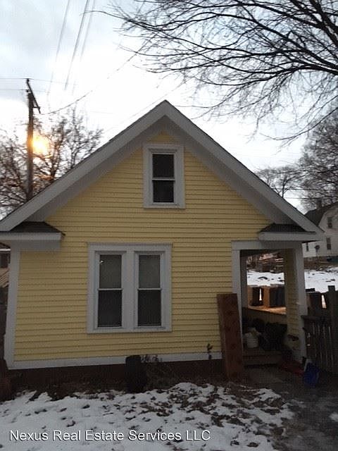 1st image of 244 Humboldt Ave N