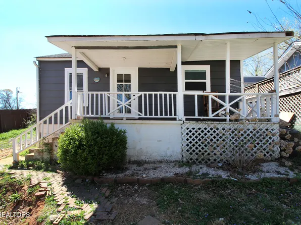 1111 Yellowstone Rd, Knoxville, TN 37914